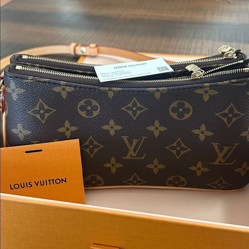 brand new Louis Vuitton crossbody - Picture 3 of 4